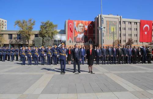 Eskişehir'de Cumhuriyetimizin 101. yılı kutlamaları başladı