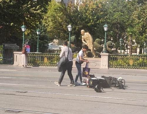 Eskişehir'de dengesini kaybeden motosikletli yere yığıldı!