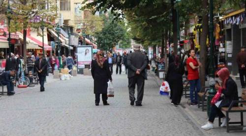Eskişehir'de giyinmek artık daha kolay: Fiyatlar düştü!