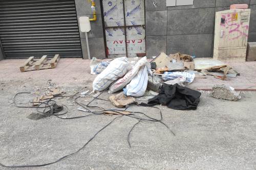 Eskişehir'de inşaat malzemeleri ve çöpleri dikkat çekti