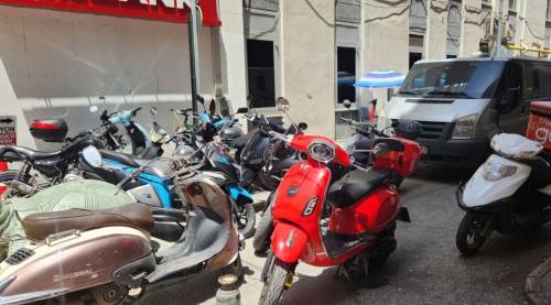 Eskişehir'de motosikletler caddeyi kapattı