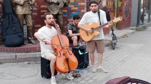 Eskişehir'de müzik sesleri sokakları kapladı!