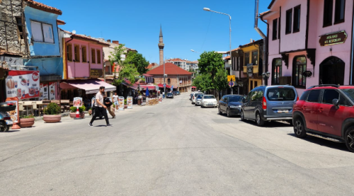 Eskişehir'de o cadde de trafiğe açıldı