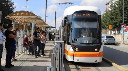 Eskişehir'de otobüs ve tramvay seferlerinde saatler değişiyor!