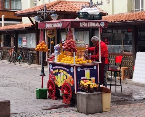 Eskişehir'de sifon limonataya ilgi devam ediyor