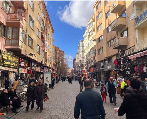 Eskişehir'de yılbaşı alışverişi telaşı başladı