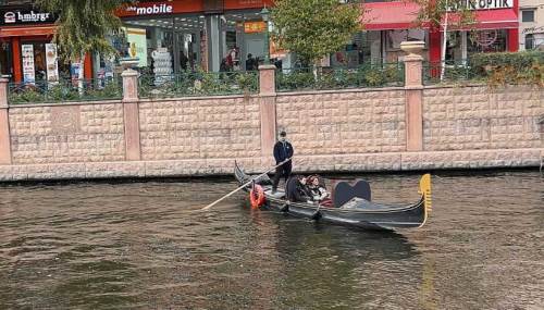 Eskişehir'e gelen turistleri soğuk bile durdurmadı!