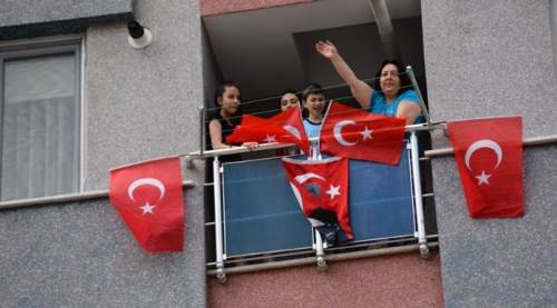 Eskişehir'in her yerine bayraklarımızı asalım çünkü...