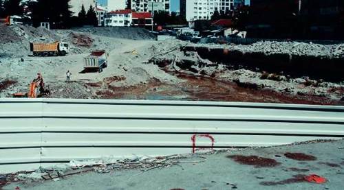 Eskişehir'in işlek caddesinde yol çöktü: İşte kamera görüntüleri