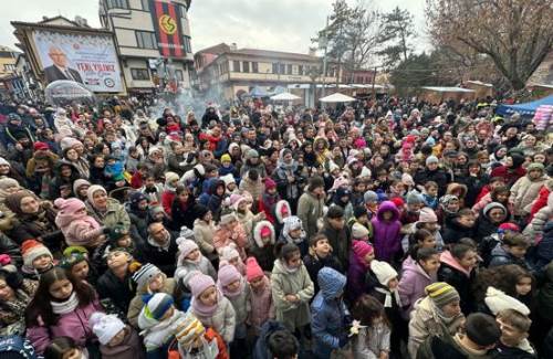 Eskişehirliler bu pazarı çok sevdi: Tam 200 bin kişi...