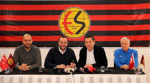 Eskişehirspor'da imzalar atıldı, hoca resmen göreve başladı