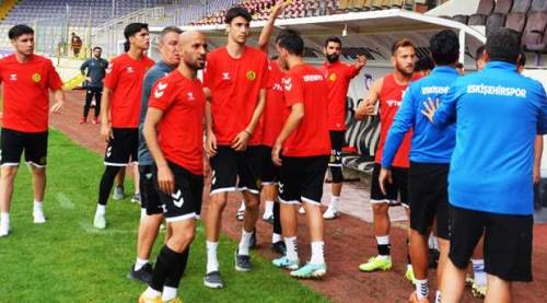 Eskişehirspor'un hazırlık maçında tansiyon yükseldi