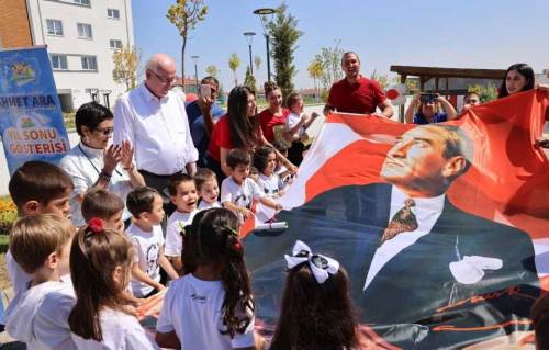 Kazım Kurt özel çocukların yanında: İlk mezuniyet töreni yapıldı