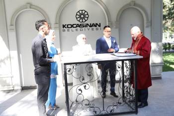 Kocasinan'da yeni yuvalar modern nikah salonunda kuruldu