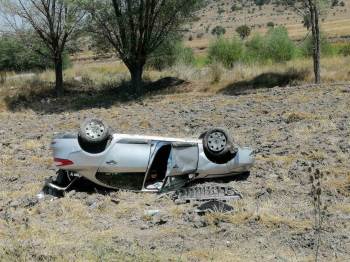 Takla Atan Otomobilde 3 Kişi Yaralandı
