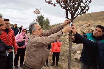 Talas'ta Geleceğe Yeşil Dokunuş: Ali Dağı’nda Fidan Dikildi