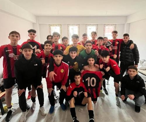 U16’da yüzler gülüyor