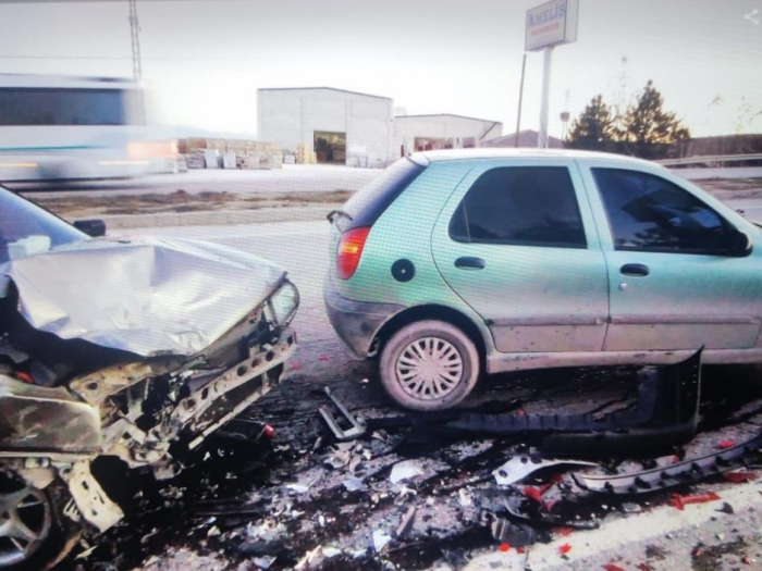 Afyon'da feci kaza: 8 yaralı!