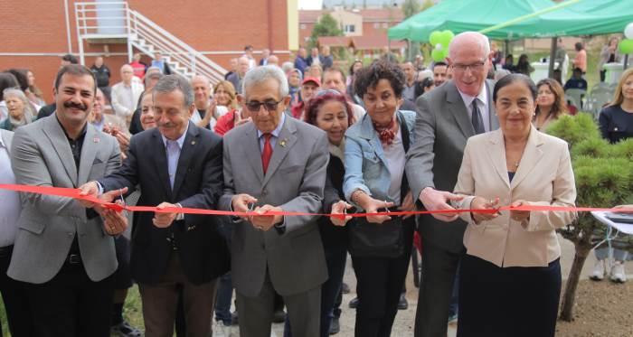 Ahmet Ataç 6. Alzheimer Konukevini açtı