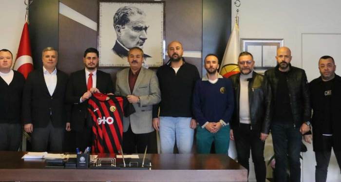 AK Parti MKYK Üyesi Eskişehirspor'a ziyaret