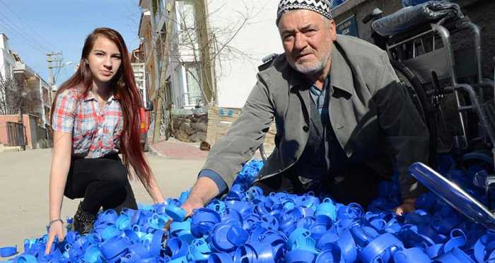 AMERİKA NÜFUSU KADAR KAPAK TOPLADILAR