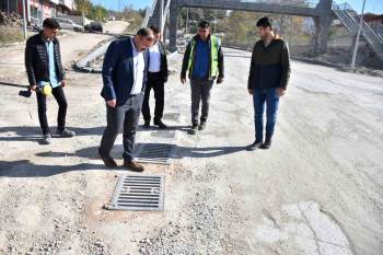 Başkan Doğan, Sıcak Asfalt Yapılacak Bölgelerdeki Çalışmalarını Yerinde İnceledi
