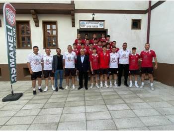 Başkan Şahin U-17 Takımını Eskişehir’E Uğurladı
