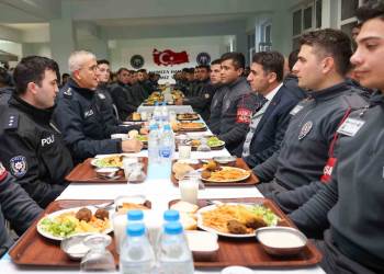 Bilecik Valisi, Polis Adaylarıyla Bir Araya Geldi
