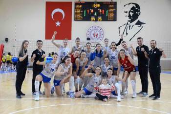 Bozüyük Belediyesi Eğitim Ve Spor Kulübü Voleybol Takımı, Yarı Finale Yükseldi
