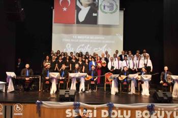 Bozüyük Belediyesi Türk Halk Müziği Korosu’Ndan Konser
