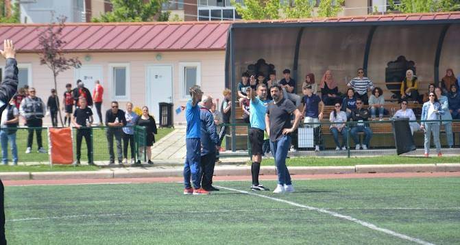  Demirspor ile İdmangücü karşılaşması erken bitti, olay çıktı!