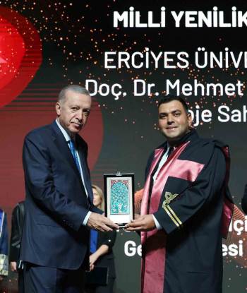 Doç. Dr. Mehmet Fatih Kaya, Milli Yenilik Ödülü'nü Aldı