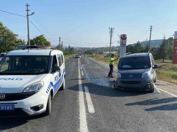 Domaniç’Te Otomobiller Çarpıştı: 1 Yaralı
