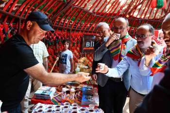 Ertuğrul Gazi Kayı Obası’Nda Bilecik’İn Tarihi Anlatıldı, Yöresel Ürünleri Tanıtıldı
