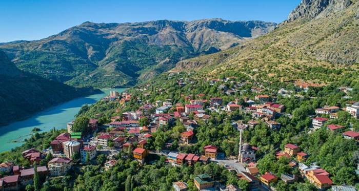 Erzincan Nasıl Bir Şehirdir, Pahalı Mıdır?  Erzincan'ın Meşhur Yönleri ve En Güzel İlçeleri