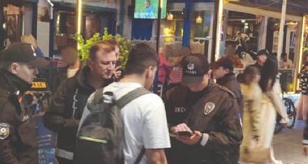Eskişehir barlar sokağında polis ekiplerinin denetimi devam ediyor