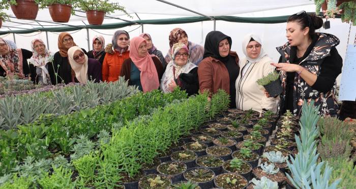 Eskişehir Büyükşehir Belediyesi'nden kadınları mutlu eden eğitim