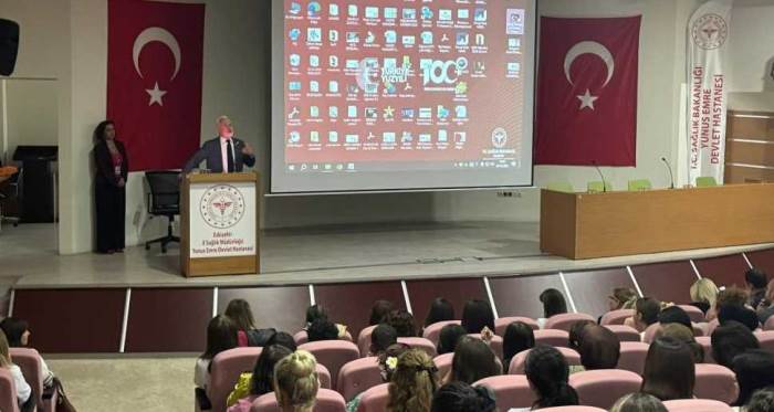 Eskişehir'de "Normal Doğum Haftası" semineri düzenlendi