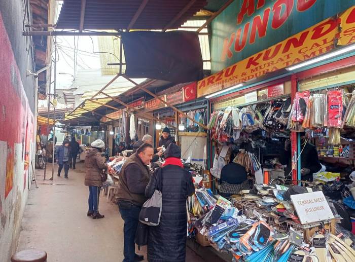 Eskişehir'de ayakkabı tamircilerinin işleri arttı