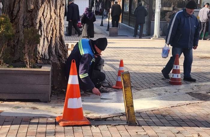 Eskişehir'de bozulmuş yollar onarılıyor