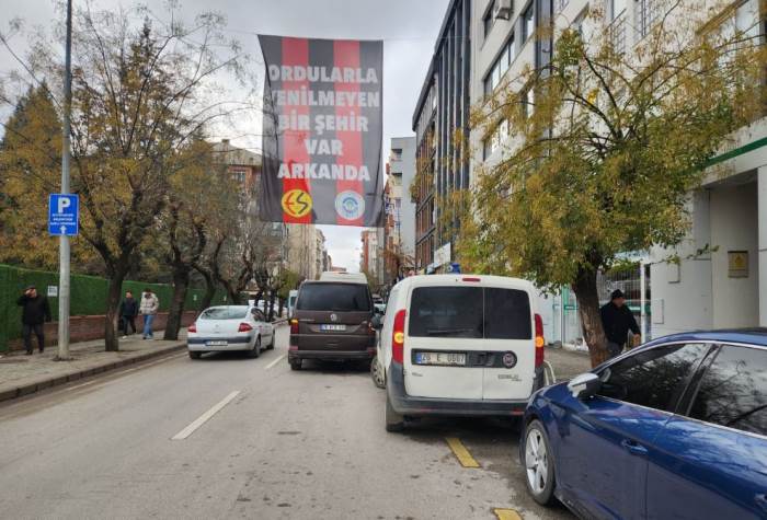 Eskişehir'de çift sıra park sorunu büyüyor!