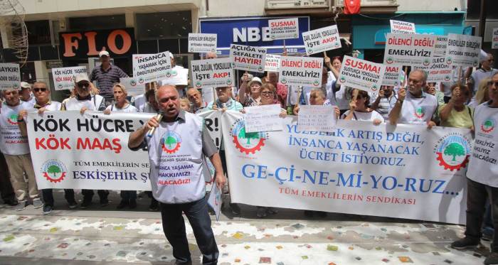 Eskişehir'de emeklilerden "TÜİK" protestosu!