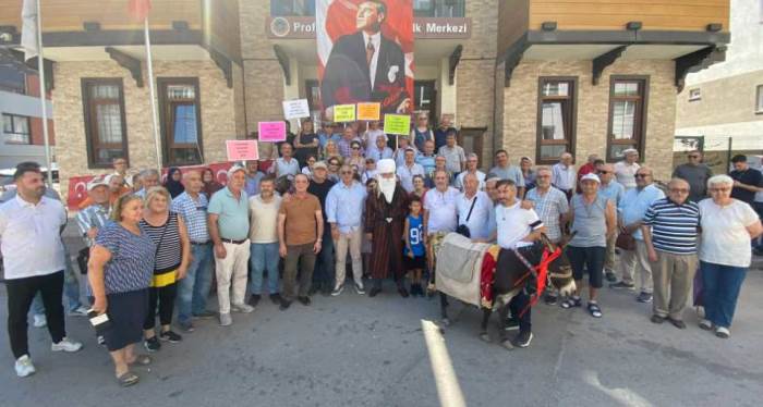 Eskişehir'de eşek üstünde protesto: 19 bin kişi PTT'siz mi kalacak?