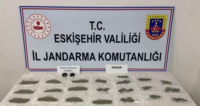 Eskişehir'de jandarma ekiplerinden uyuşturucu madde operasyonu