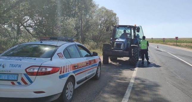 Eskişehir'de jandarma ekiplerinin trafik denetiminde ceza yağdı!
