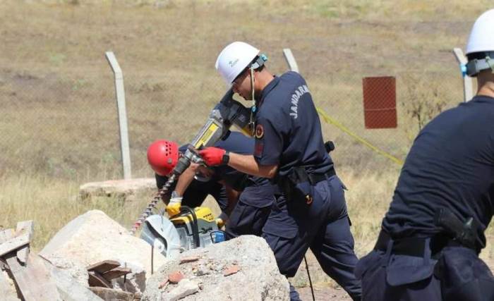 Eskişehir'de jandarmaya arama kurtarma eğitimi verildi