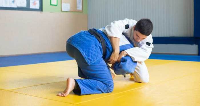 Eskişehir'de judo eğitimleri sürüyor