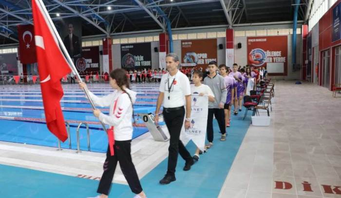 Eskişehir’de kulaçlar madalya için atılıyor!