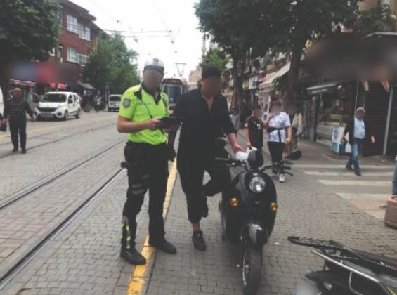 Eskişehir'de motor ve bisiklet sürücüleri dikkat: 100 kişi ceza yedi!
