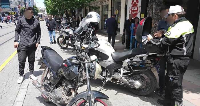 Eskişehir'de motosiklet ve bisiklet sürücüleri dikkat!